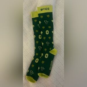 Figs Compression Green St Patrick’s Day Socks Size Large NWOT